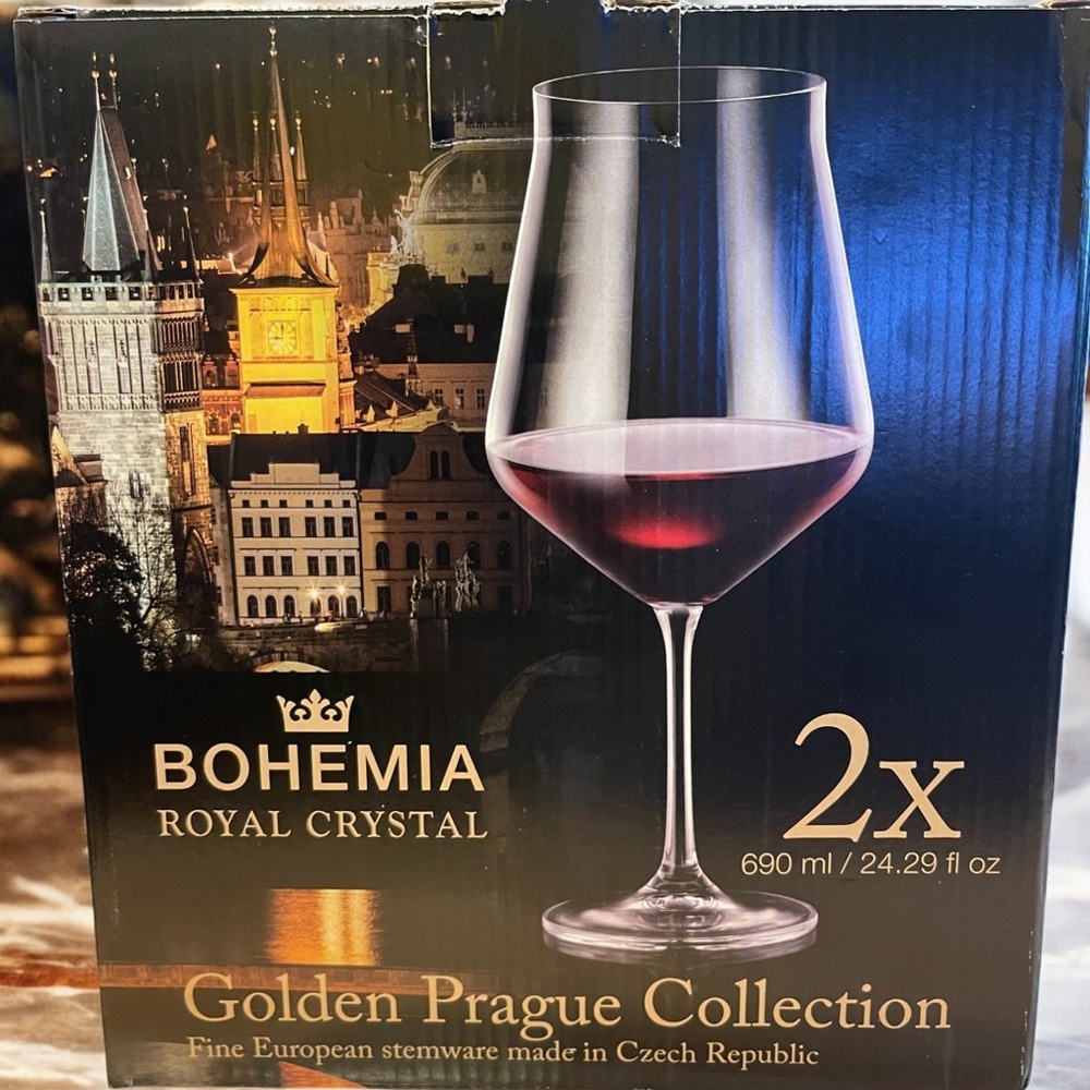 New in box set of 2 wine glasses.